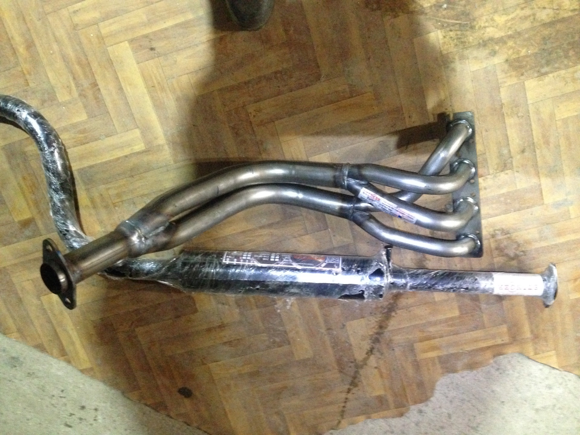 Стоит паук 4 2 1. Стоит паук 4 2 1. Паук 4. 4 паук выхлопа. Стоит паук 4 2 1.