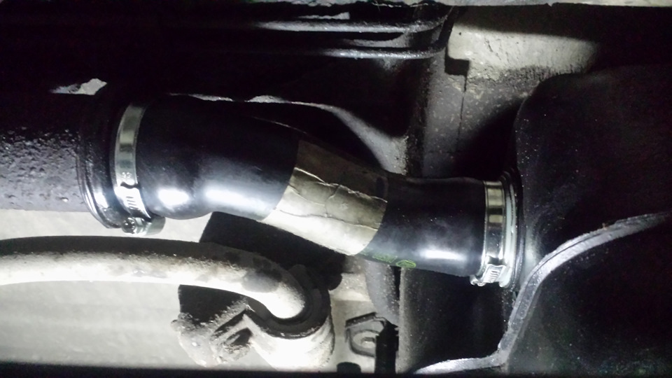 Замена шланга заливного патрубка, Finis 5 223 243, Transit Connect 1.8 ...