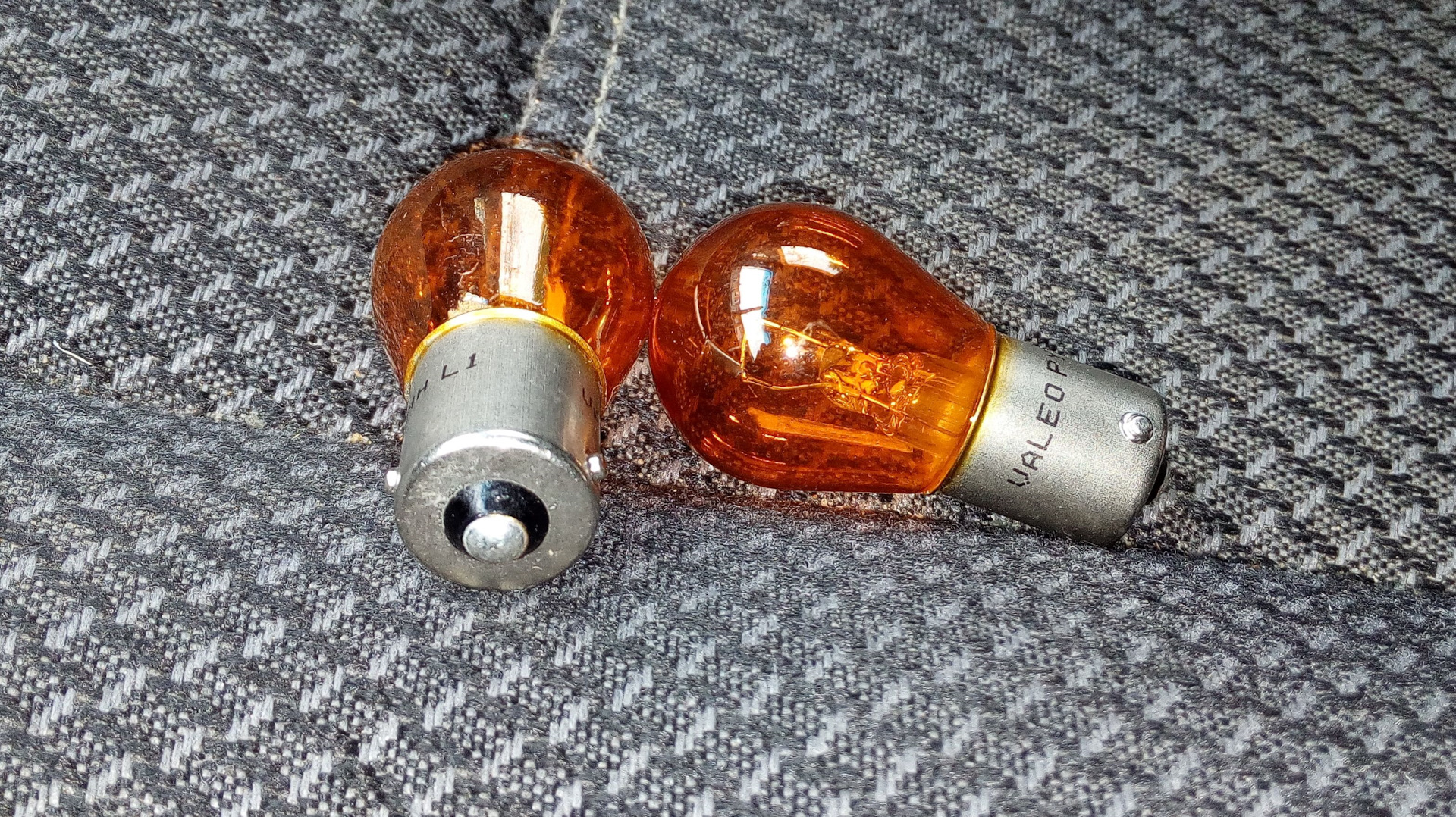 Нивка Синька. Оранжевые лампочки поворотников. — Lada 4x4 3D, 1,7 л ...