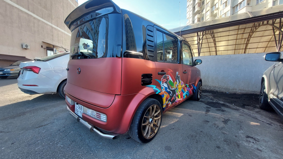 Прозрачный лючок бензобака — Nissan Cube II, 1,4 л, 2003 года ...