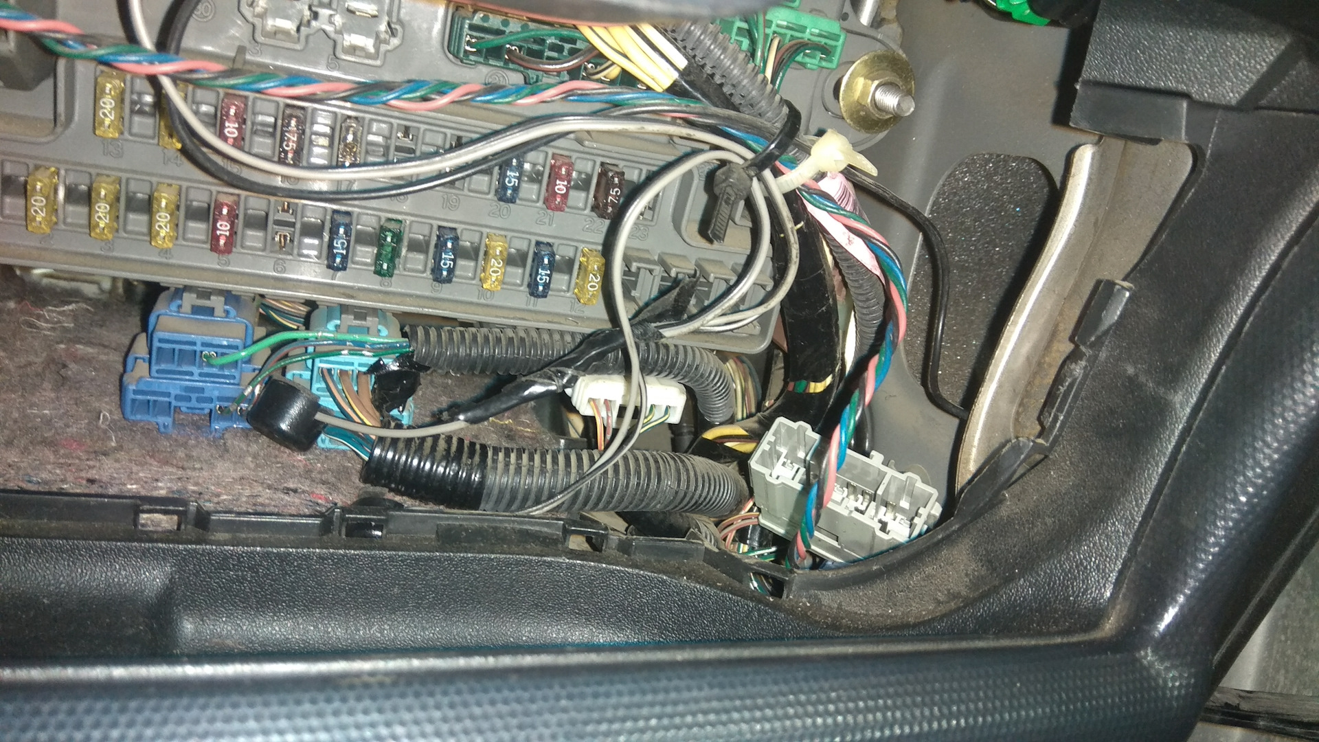 Предохранитель на сигнализацию хонда фит 2010 Блок предохранителей Honda Prelude (BA8, BA9, BB1, BB4), 2,2 л, 1993 года элек