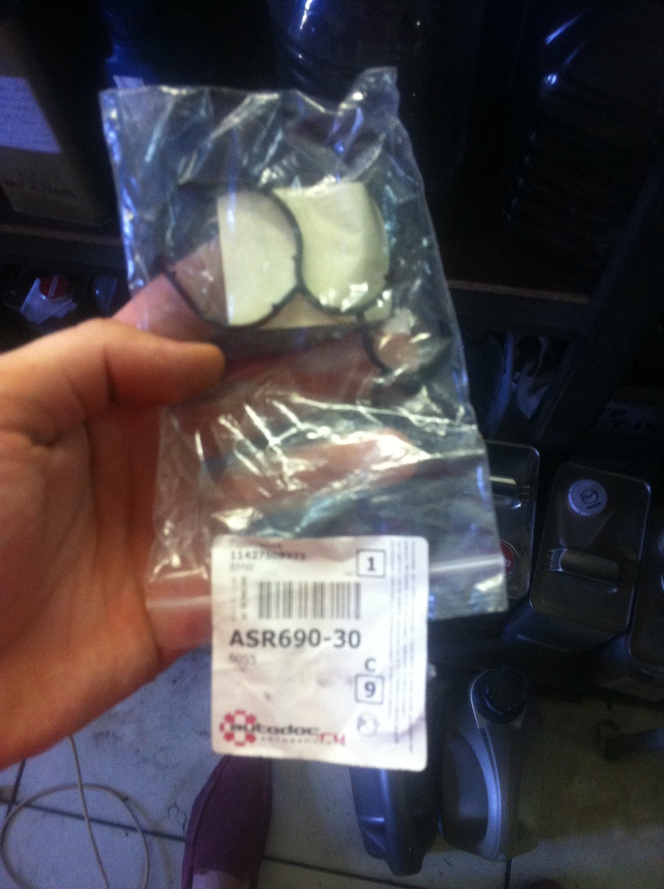 Смена прокладки стакана масляного фильтра — BMW 1 series (E81/E87), 1,6 ...