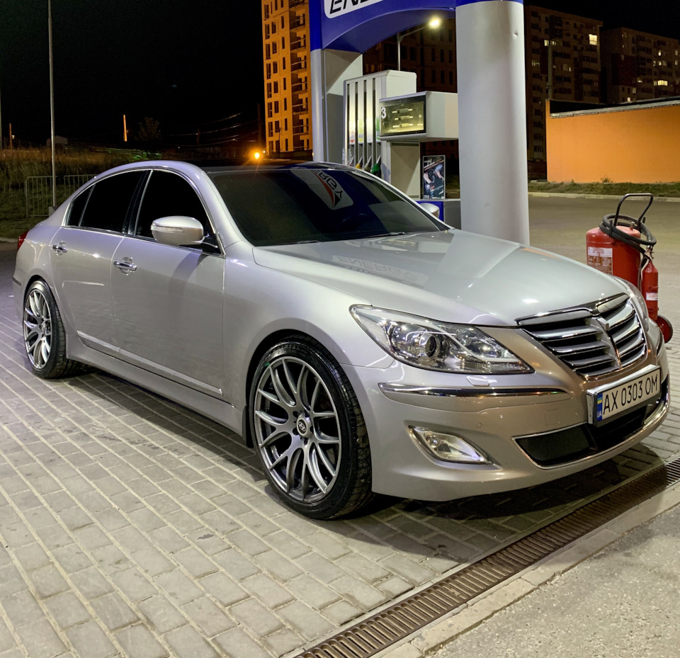 Проставки или как Генезис получил идеальный вид. — Hyundai Genesis (1G),  3,8 л, 2012 года | стайлинг | DRIVE2