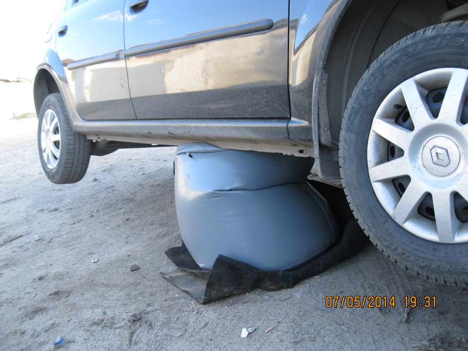 Самодельный пневмодомкрат — Lada 4x4 3D, 1,7 л, 1995 года | аксессуары ...