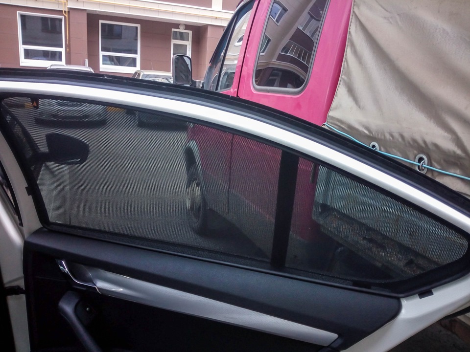 Шкода шторки. Шкода шторки. Škoda superb laurin klement 2020. Задняя шторка шкода а5. 565064365 шторки skoda kodiaq.