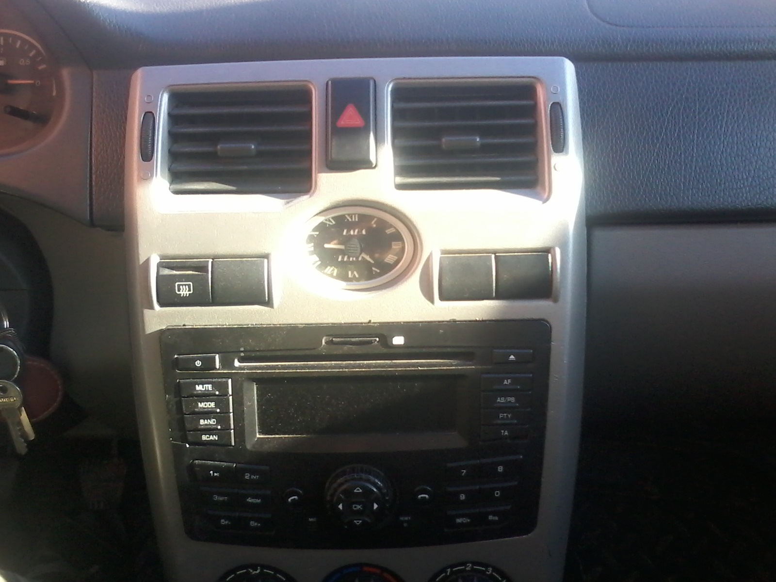 ИЗМЕНИЛ ЦИФЕРБЛАТ НА ЧАСИКАХ — Lada Приора седан, 1,6 л, 2007 года ...