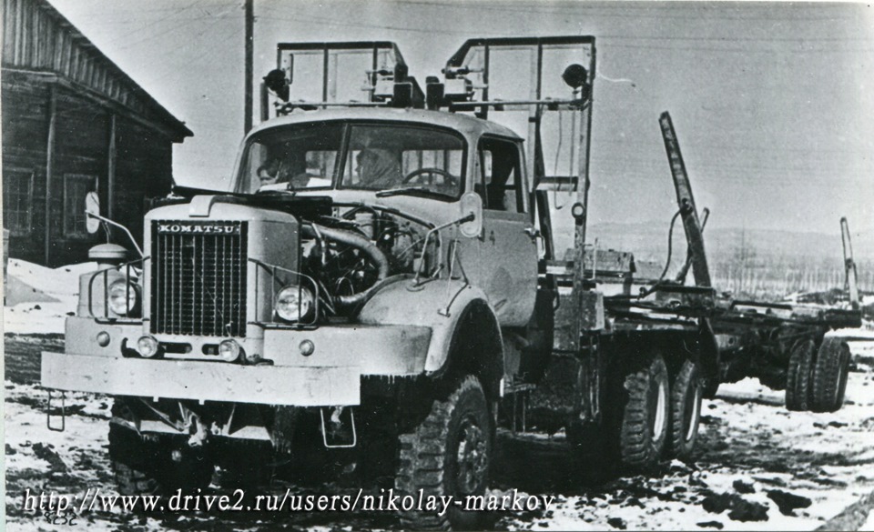 Лесовоз nissan komatsu