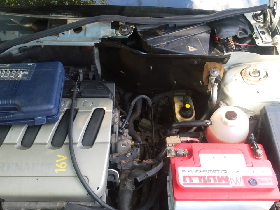 Замена трапеции — Renault Megane I, 1,6 л, 2002 года | своими руками ...