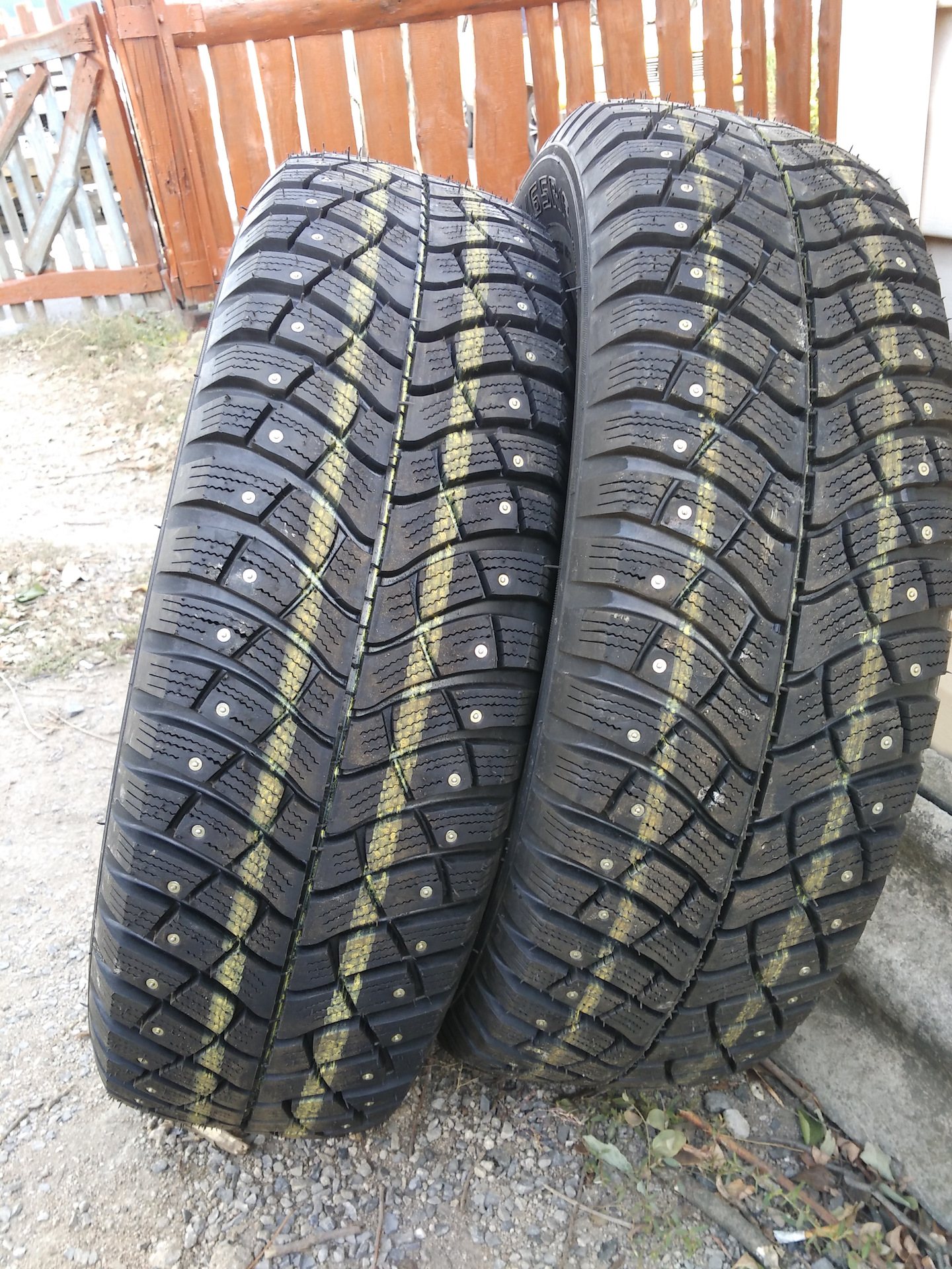 215 65 r16 шипованные. Кама-515 215/65 r16. Кама 515 215 65 r16 зима.