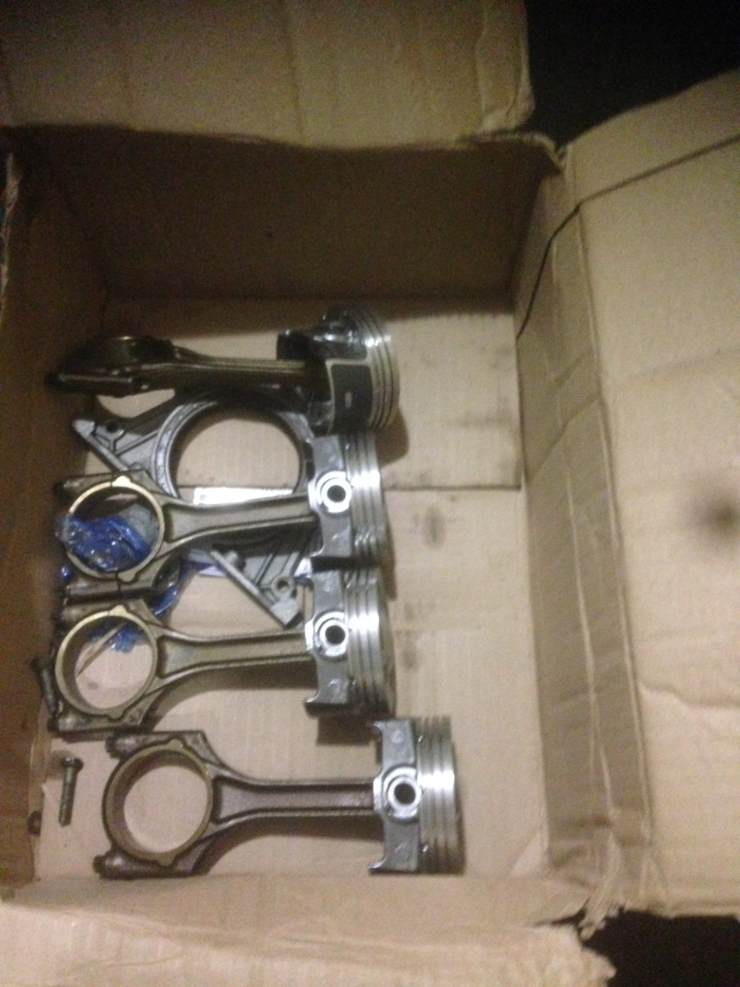 поршня ваз 126 двигатель. поршневая группа 126 мотор приора. поршень ваз 126. поршень 126 двигатель. поршень ваз 126.