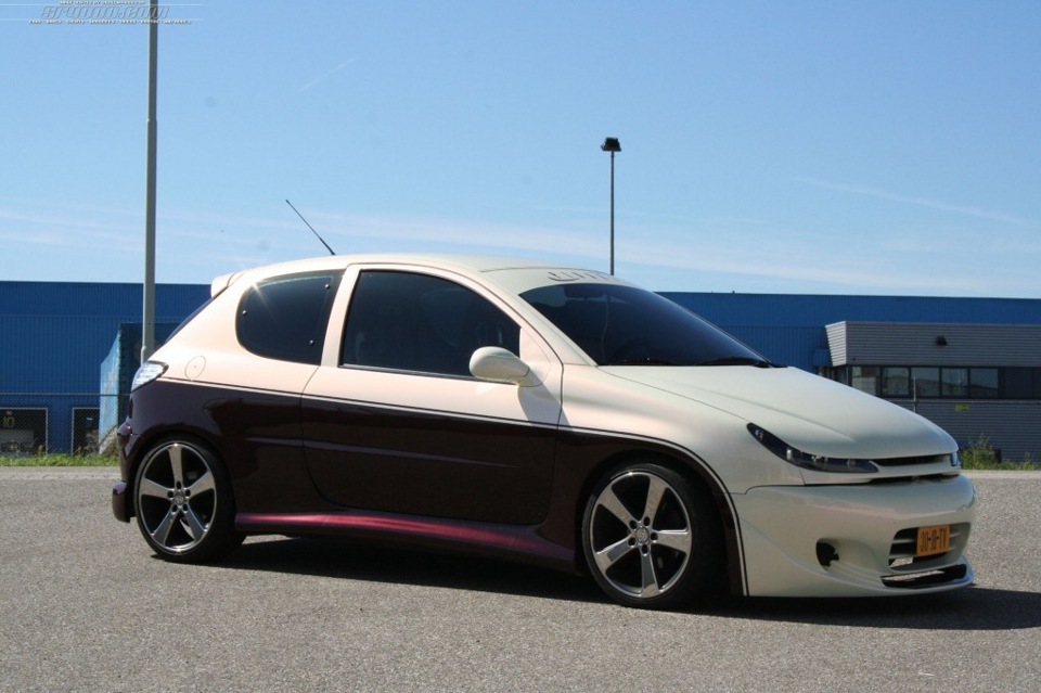 Peugeot 307 в камуфляже