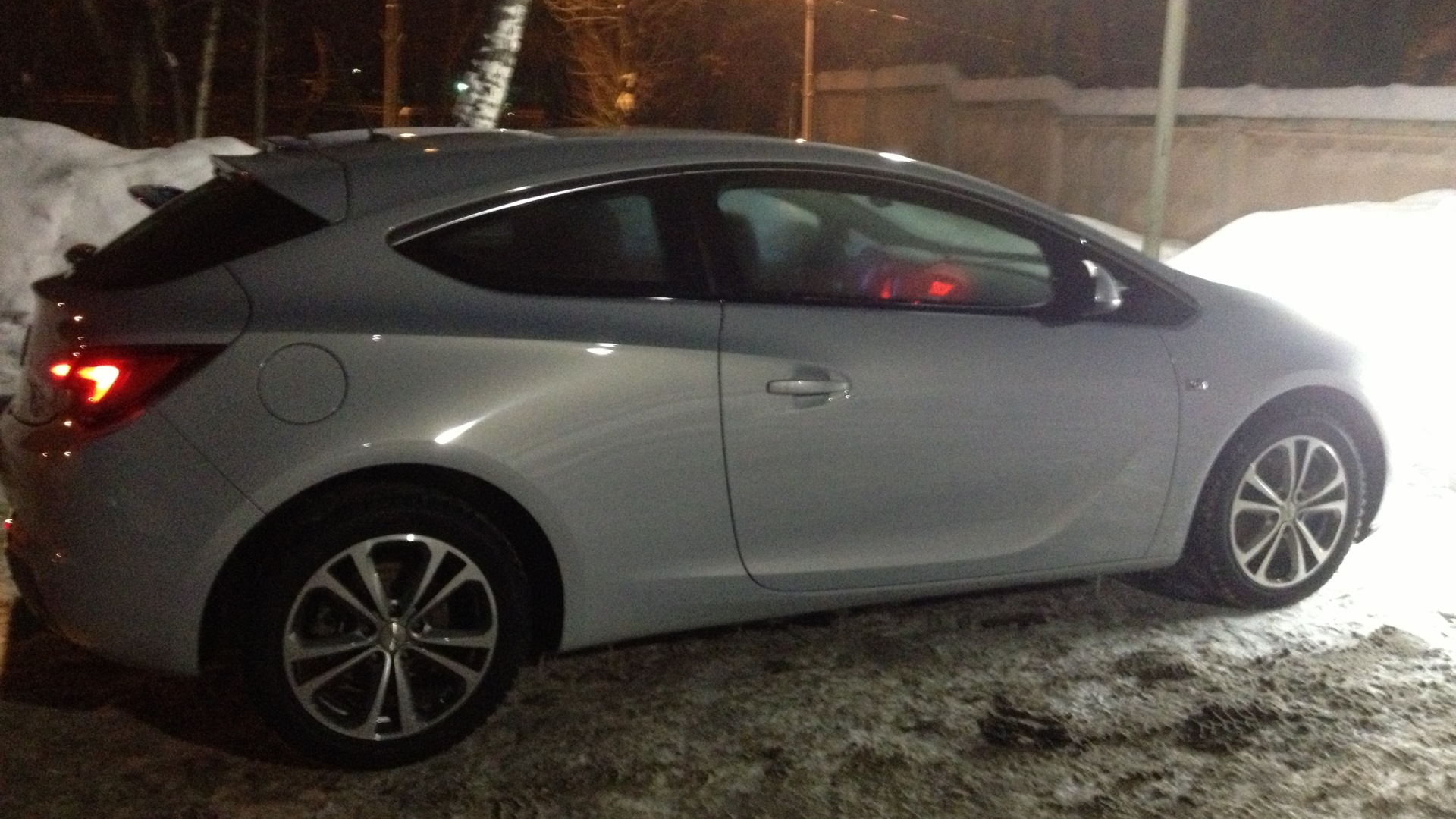 Opel Astra J GTC 1.6 бензиновый 2012 | belaya_Bestiya:* на DRIVE2