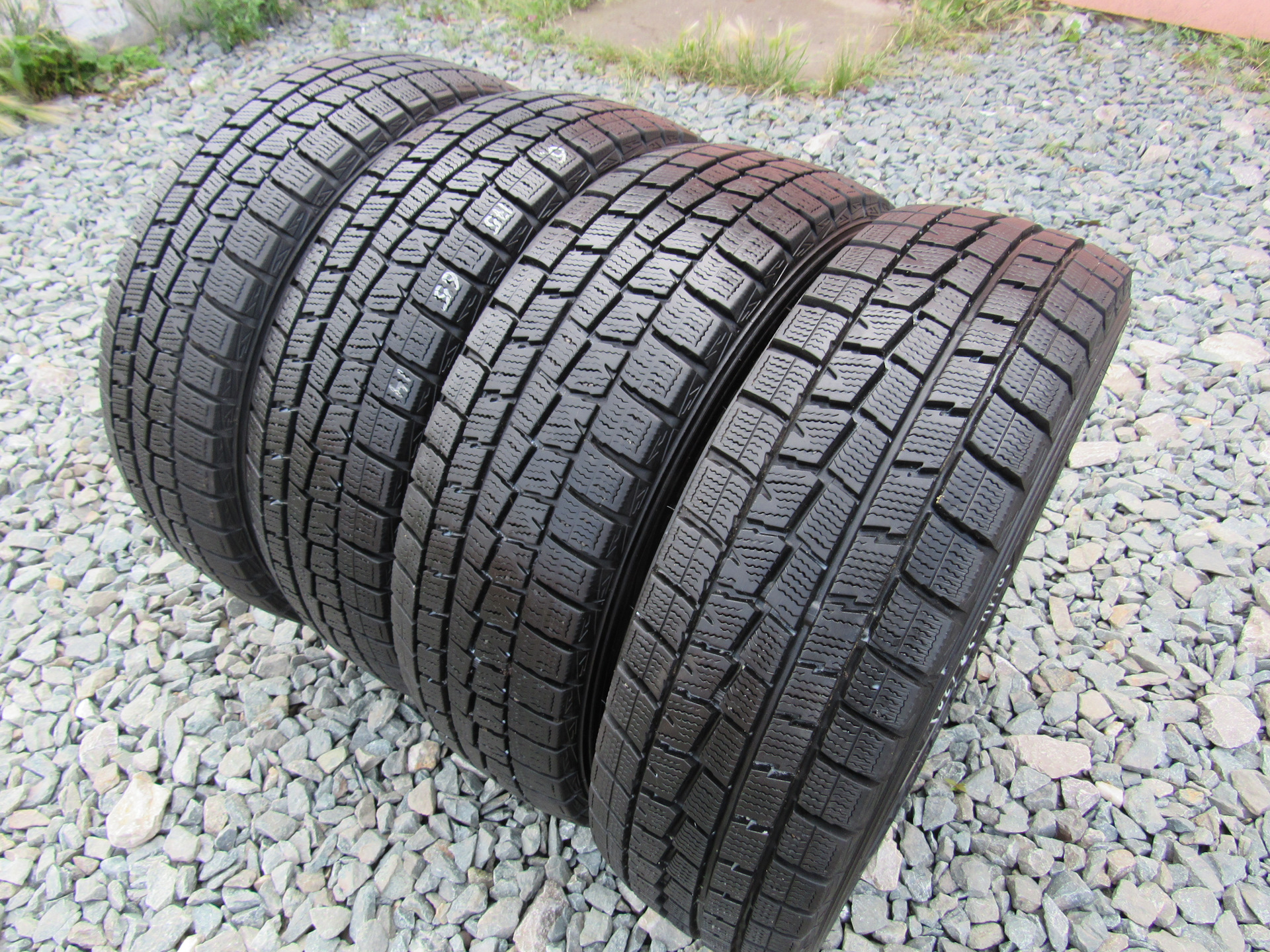 Шины зимние 175 65 r14. Липучка Данлоп 14 175/65 r14. Dunlop 14 175 70 липучка. Липучка Хэнкок 175 65 r14. Белшина 175 зима липучка r14.