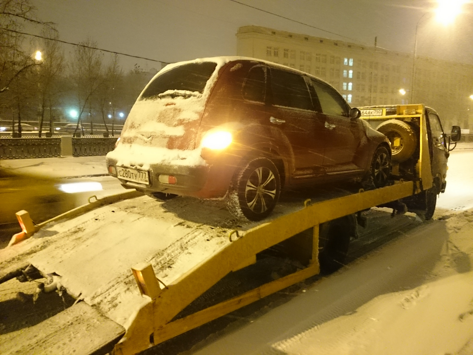 СРОЧНО ДРУЗЬЯ, НУЖНА ПОМОЩЬ. ХРУСТ ПРИ ВКЛЮЧЕНИИ АКПП — Chrysler PT  Cruiser, 2,4 л, 2003 года | эвакуация | DRIVE2