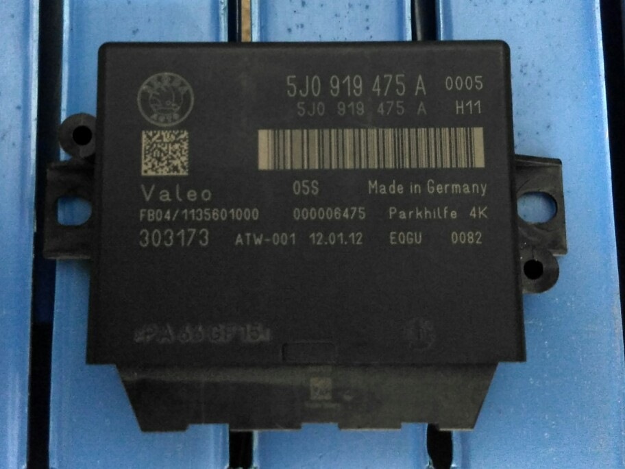 Шкода блоки парктроников. Блок парктроников Шкода Суперб 2. 5j0 919 475 a. Блок парктроников на 8 датчиков. Блок управления парктрониками Шкода Суперб 1 схема.