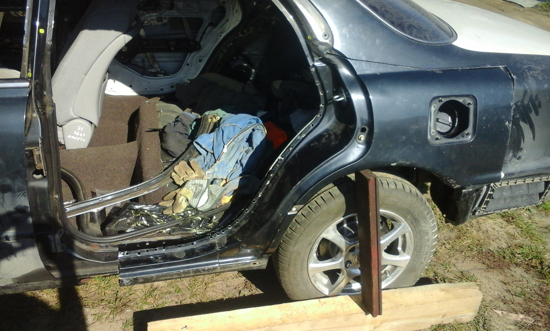 крепление крыла на тойота авенсис 2008. Toyota auris 2013 крыло переднее. тойота королла крыло переднее кузов ae104. тойота замена крыла.