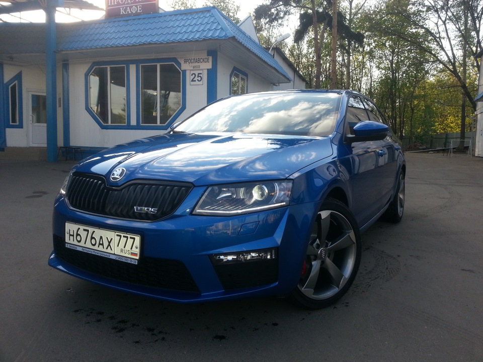 Skoda Octavia a7 FL синяя матовая