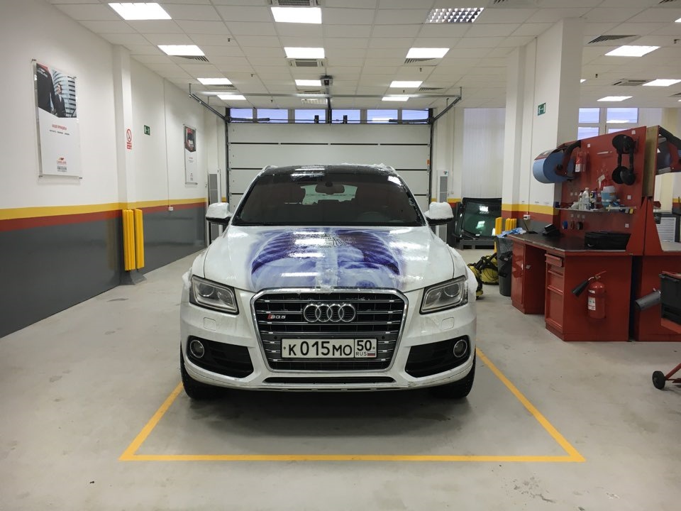 Заменил лобовое по страховке Audi Q5 1G 3 л 2013 года запчасти DRIVE2