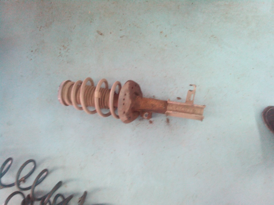 Меняем амортизаторы — Opel Astra J, 1,4 л, 2010 года | визит на сервис ...