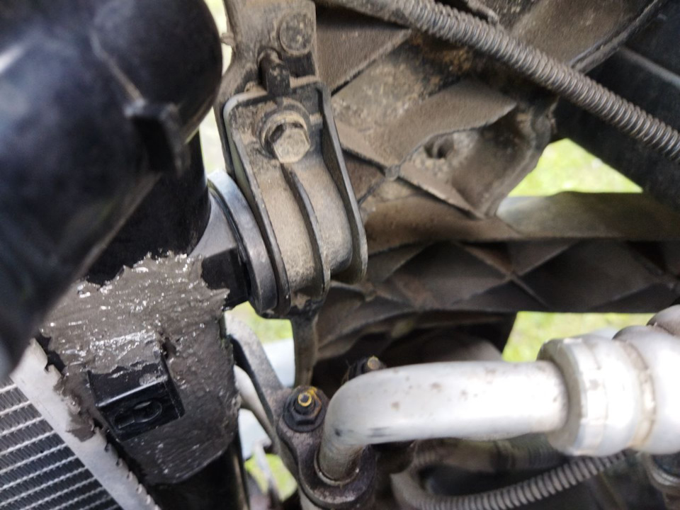 Обслуживание и усиление радиатора — KIA Sportage (2G), 2 л, 2010 года ...