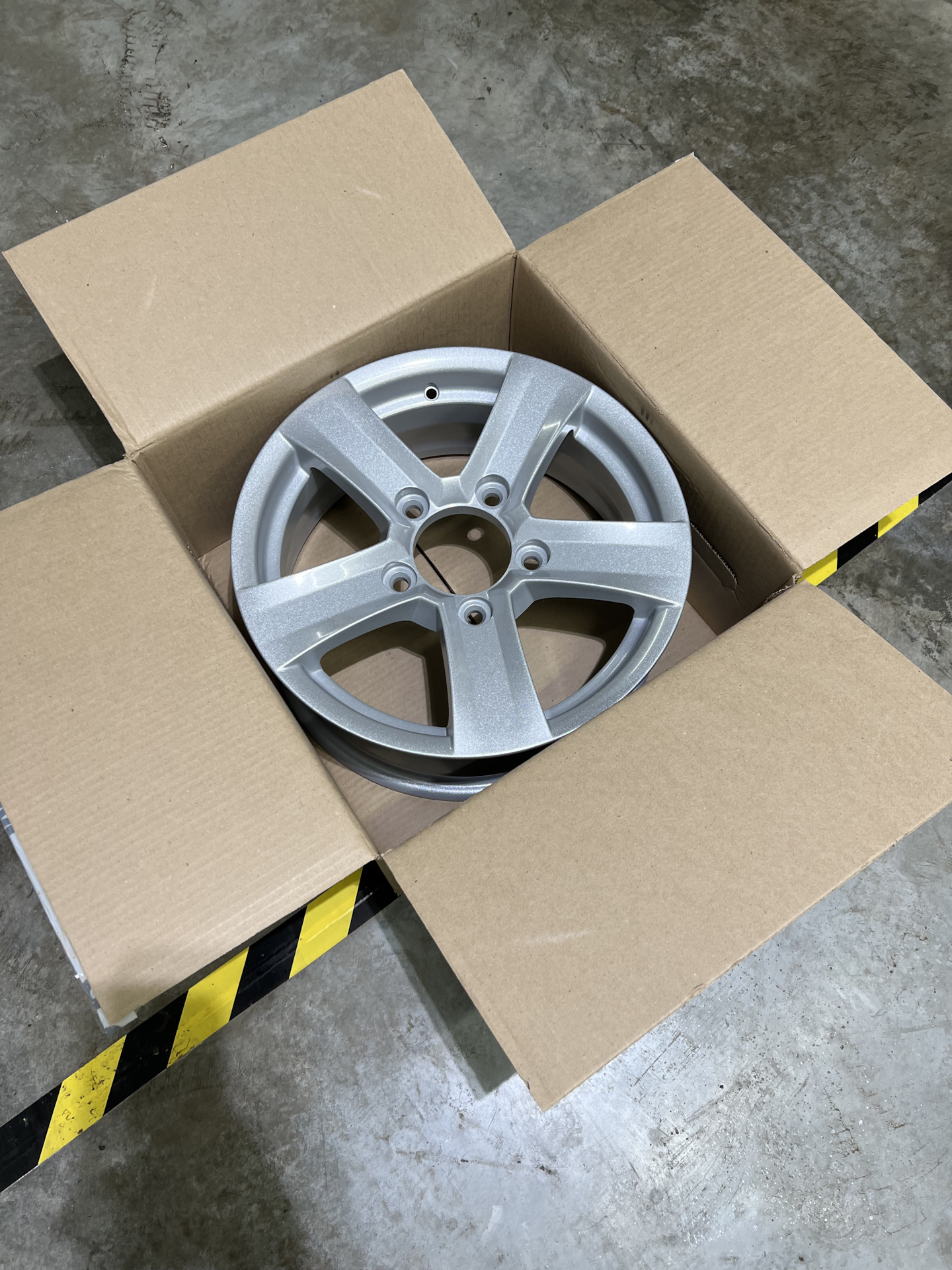 Диски 16' на Ниву Легенд — Lada 4x4 3D, 1,7 л, 2023 года | колёсные ...