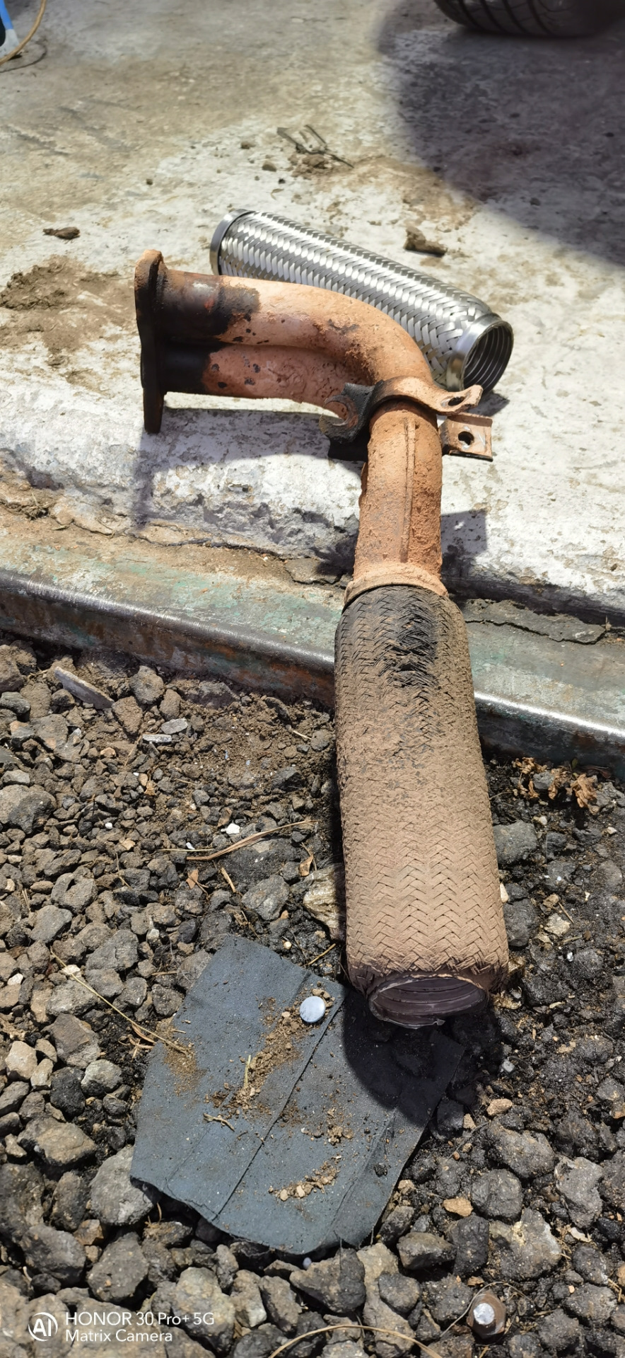 6#Замена гофры выхлопной системы — Mitsubishi Outlander (1G), 2,4 л ...