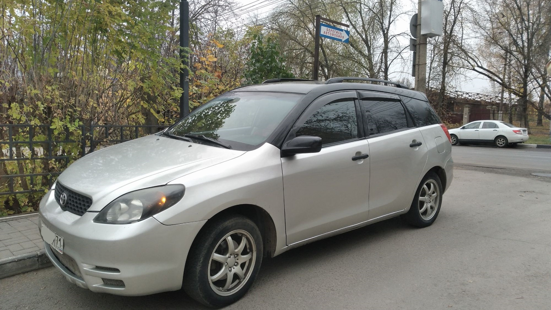 Toyota Matrix (1G) 1.8 бензиновый 2004 | 