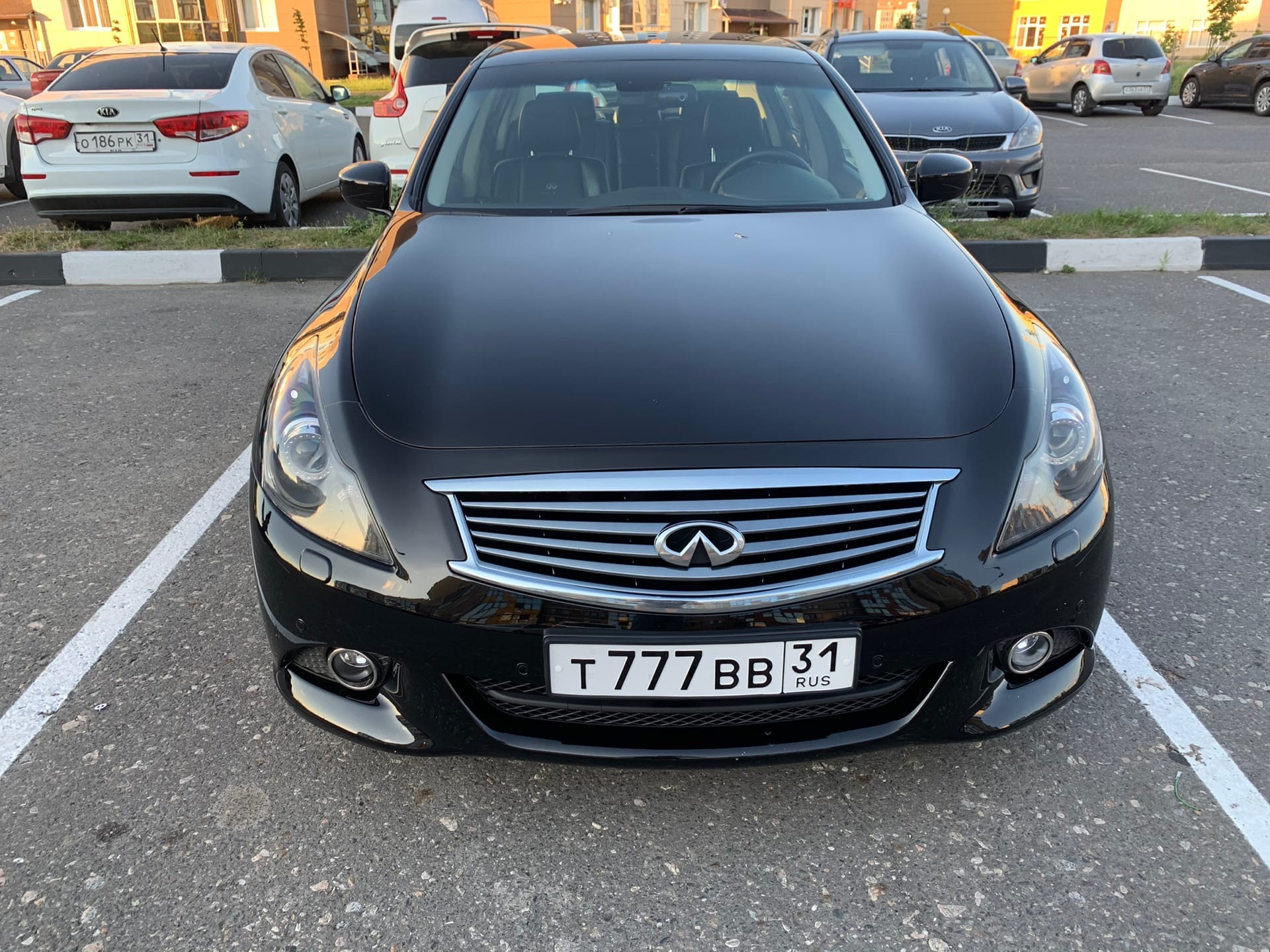 Фары infiniti g25. Фара Инфинити g25 черная. Реснички g35 Infiniti. Реснички Infiniti g25.