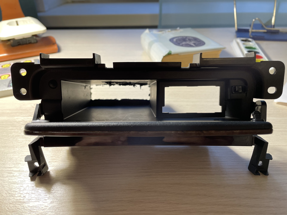 Бардачок центральной консоли Митсубиси Лансер X на Mitsubishi Lancer X ...