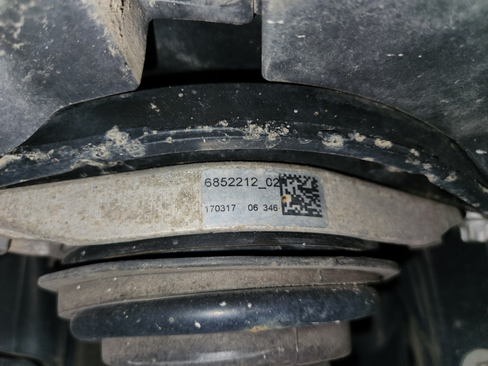 Замена опорников, пыльников и тормозной жидкости на BMW i3 — BMW i3 ...