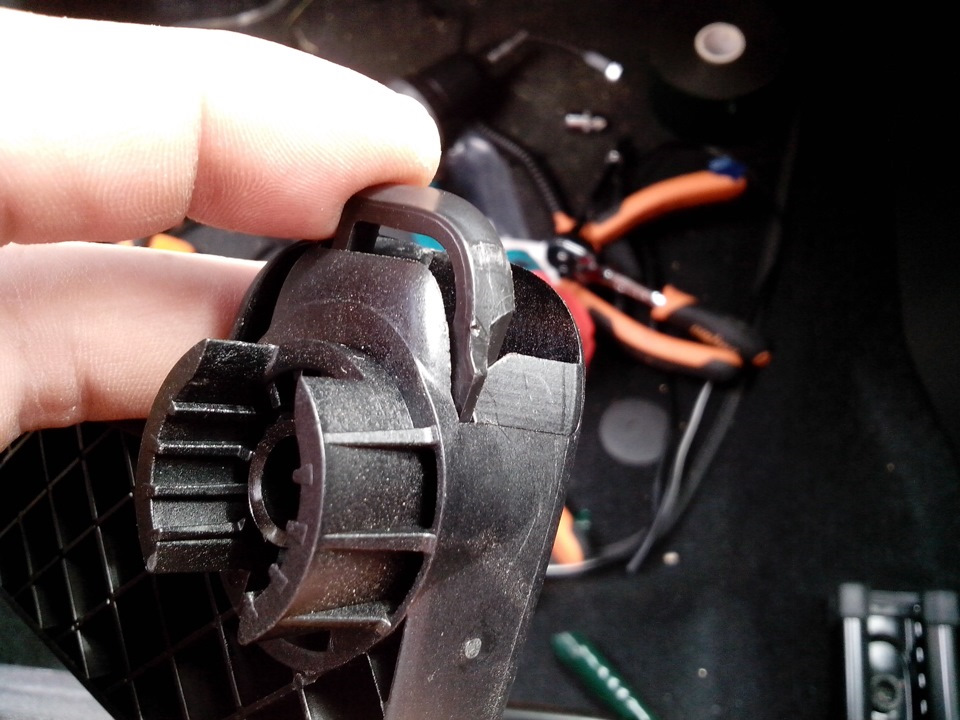 2. Пакет «Комфорт» багажного отделения автомобиля Škoda Rápid (NH) 2G ...