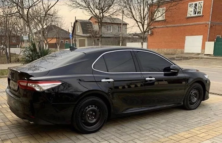 Toyota Camry 40 черная тонированная