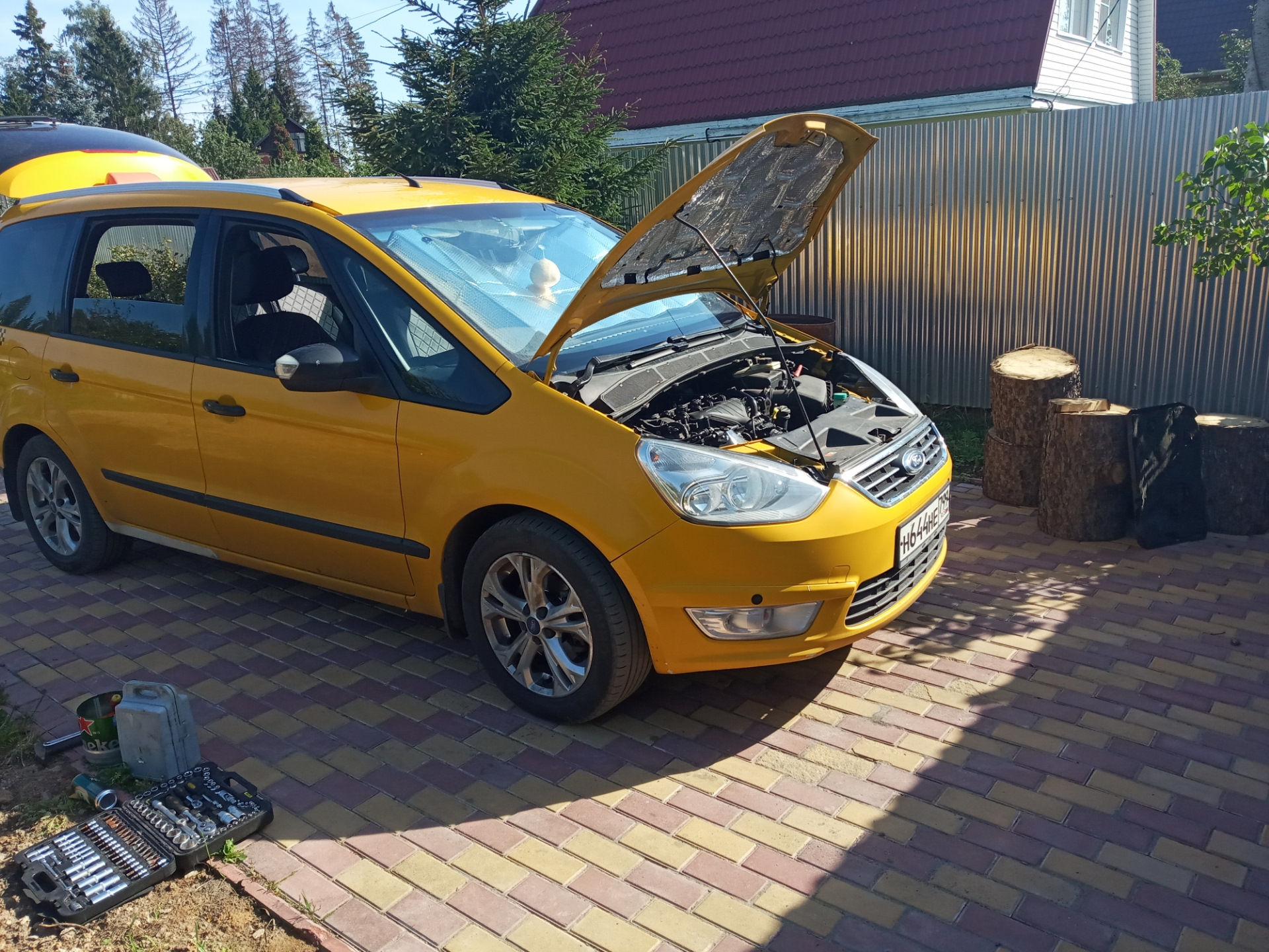 Ford Galaxy Р¶РµР»С‚С‹Р№