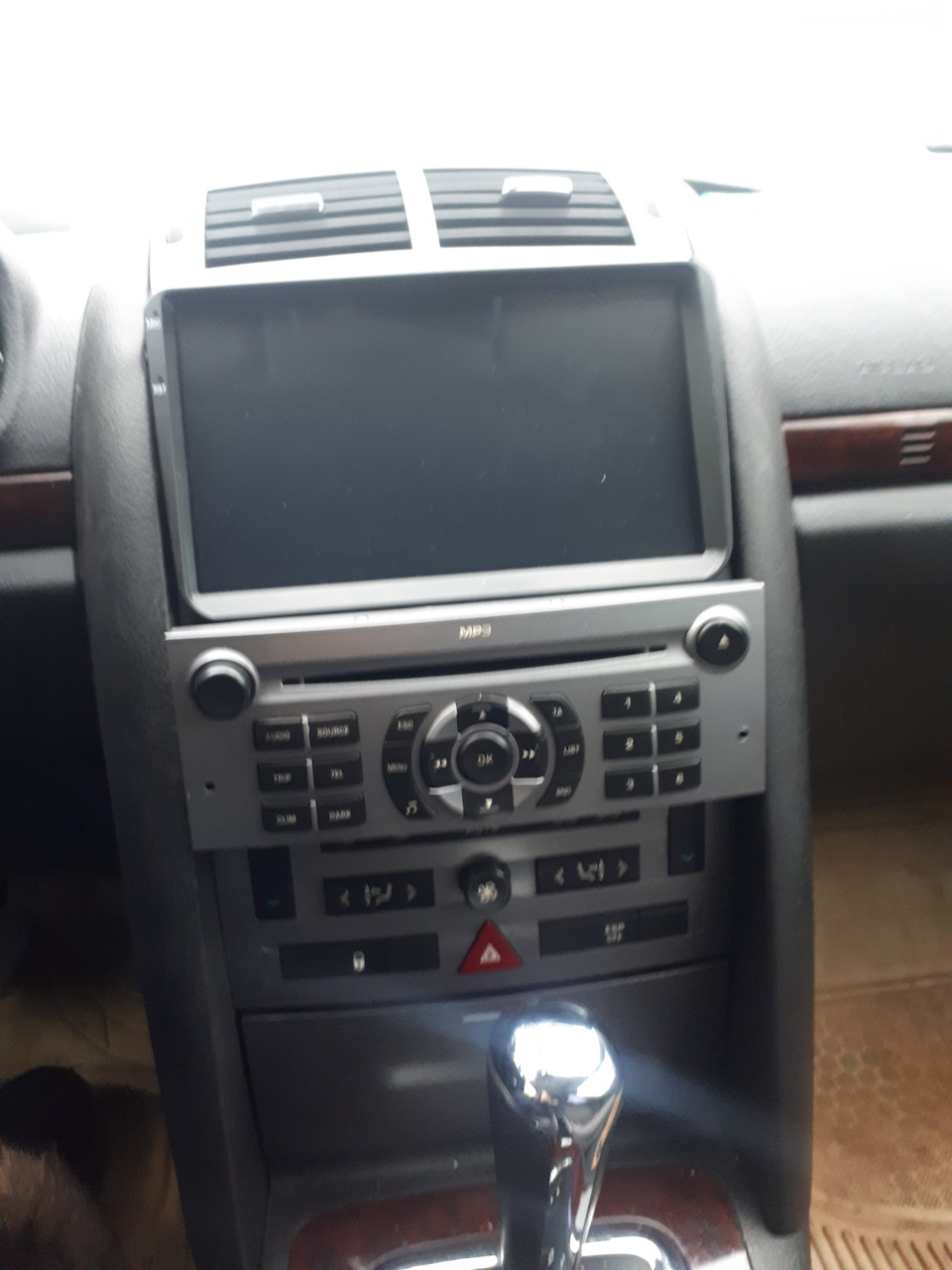 Штатная магнитола Teyes CC2L PLUS для Peugeot 407 1 2004-2011 на Android 8.1