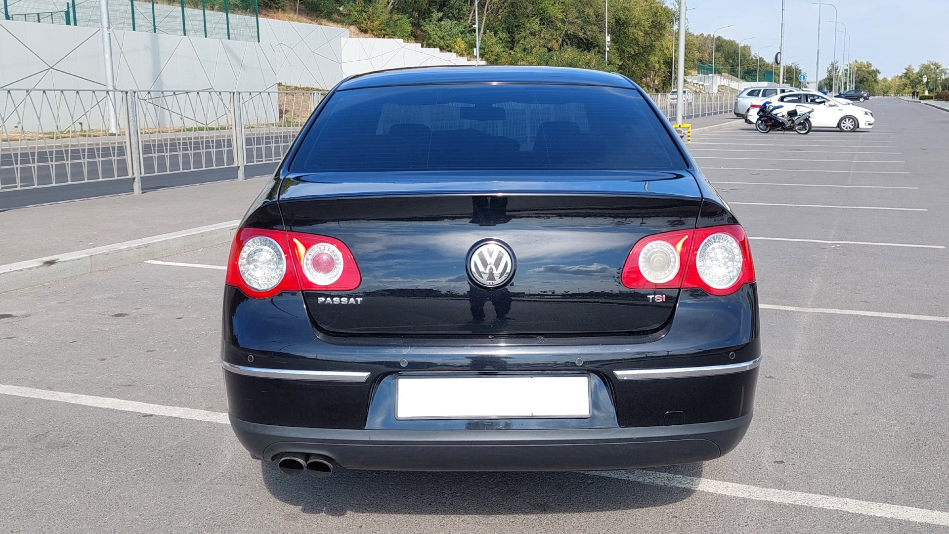 Volkswagen Passat B6 1.8 бензиновый 2010 | Черный пассат 1.8 на DRIVE2