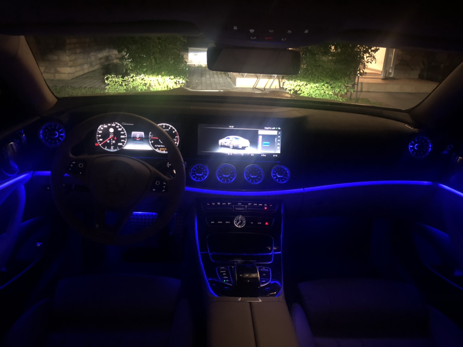 Салон priora 2 подсветка. Подсветить 2. Подсветить 2. Chevrolet trailblazer 2005 пересвет подсветки. Светодиодная подсветка в комнате.