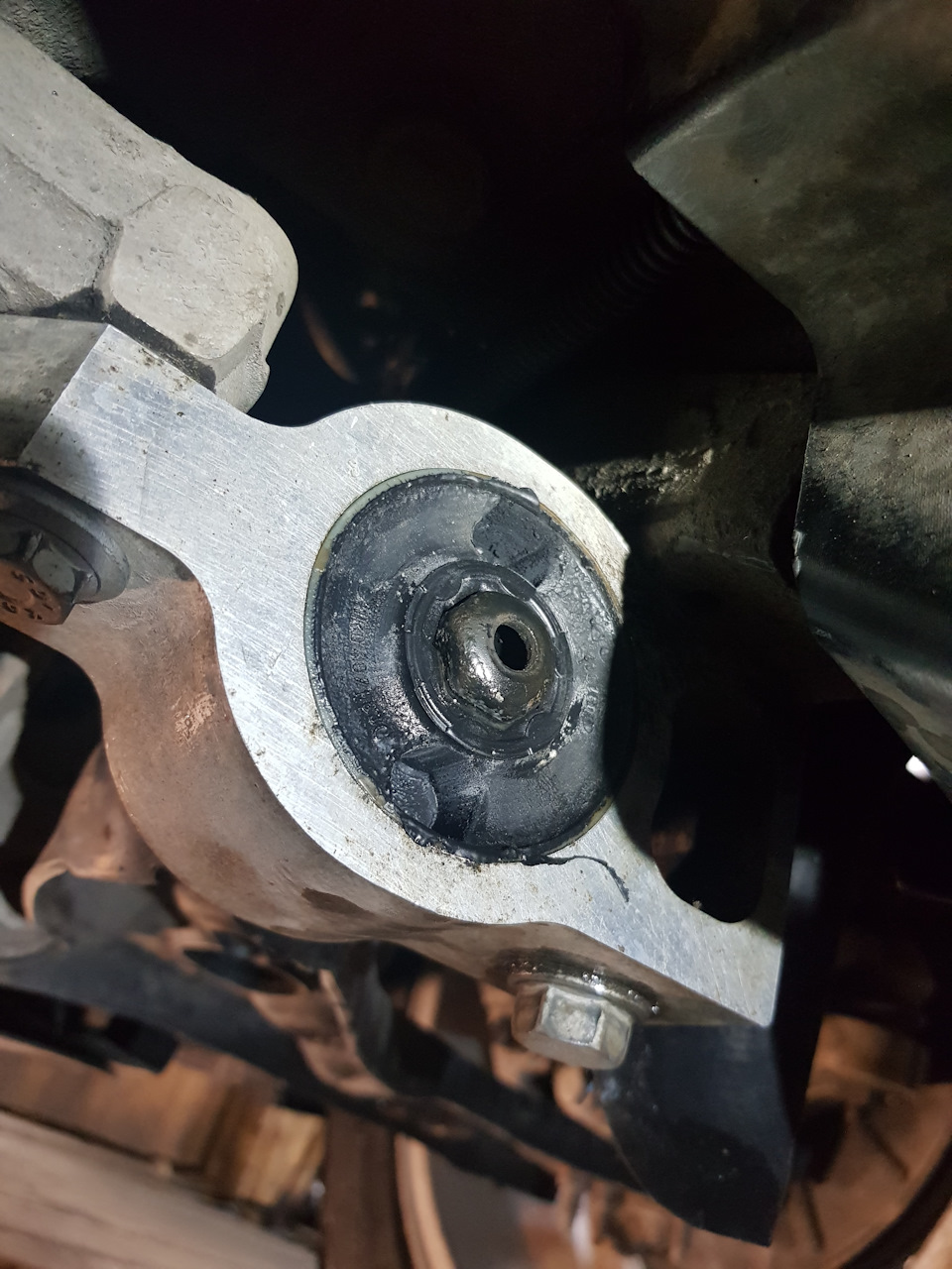 новый — Volkswagen Passat Alltrack (B7)