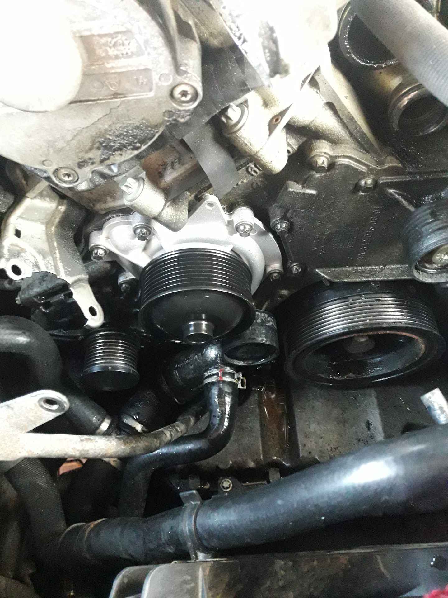 Как снять помпу на дизеле Помпа mercedes Ml w164 - Mercedes-Benz M-Class (W164), 3 л, 2006 года своими рук