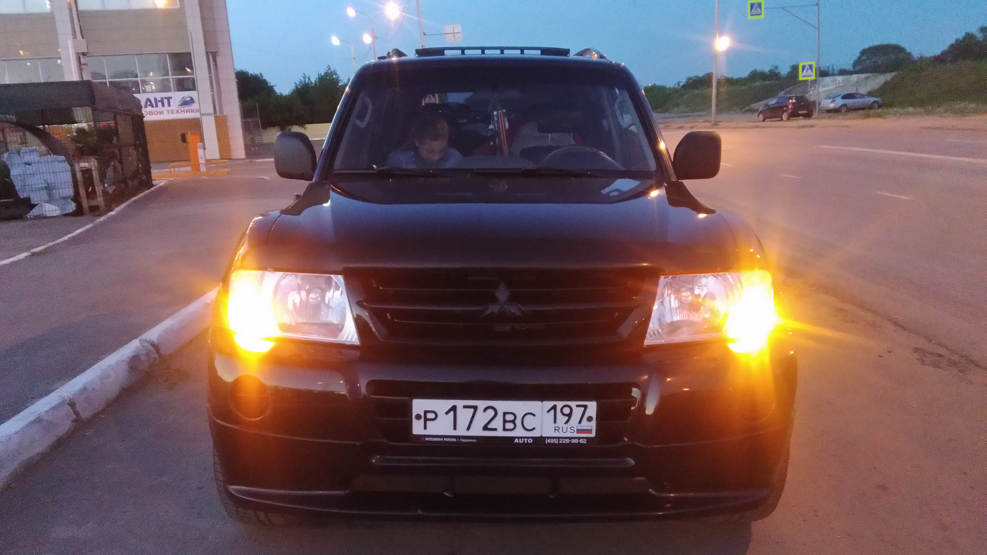 Mitsubishi Pajero (3G) 3.5 бензиновый 2000 | BLACK PANZER モンテロ на DRIVE2