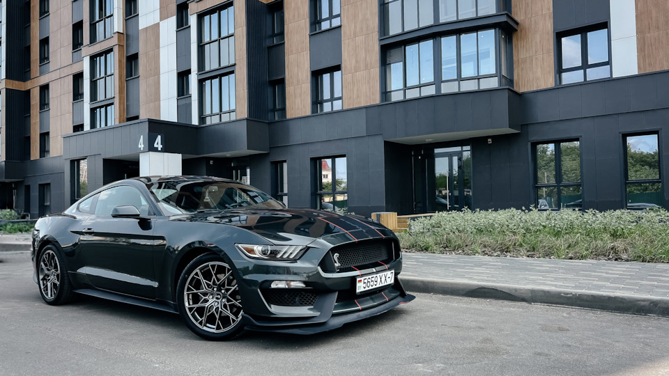 Ford Mustang Shelby GT350