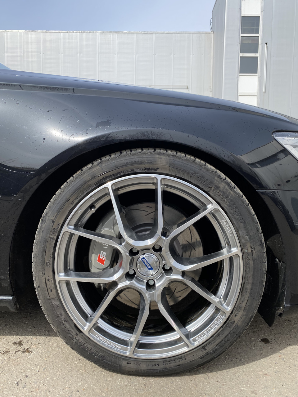 Фото в бортжурнале Audi A6 Avant (C7)