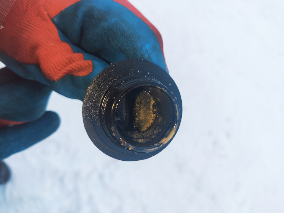 Налёт на маслозаливной пробке — Citroen C-Crosser, 2,4 л., 2008 года ...