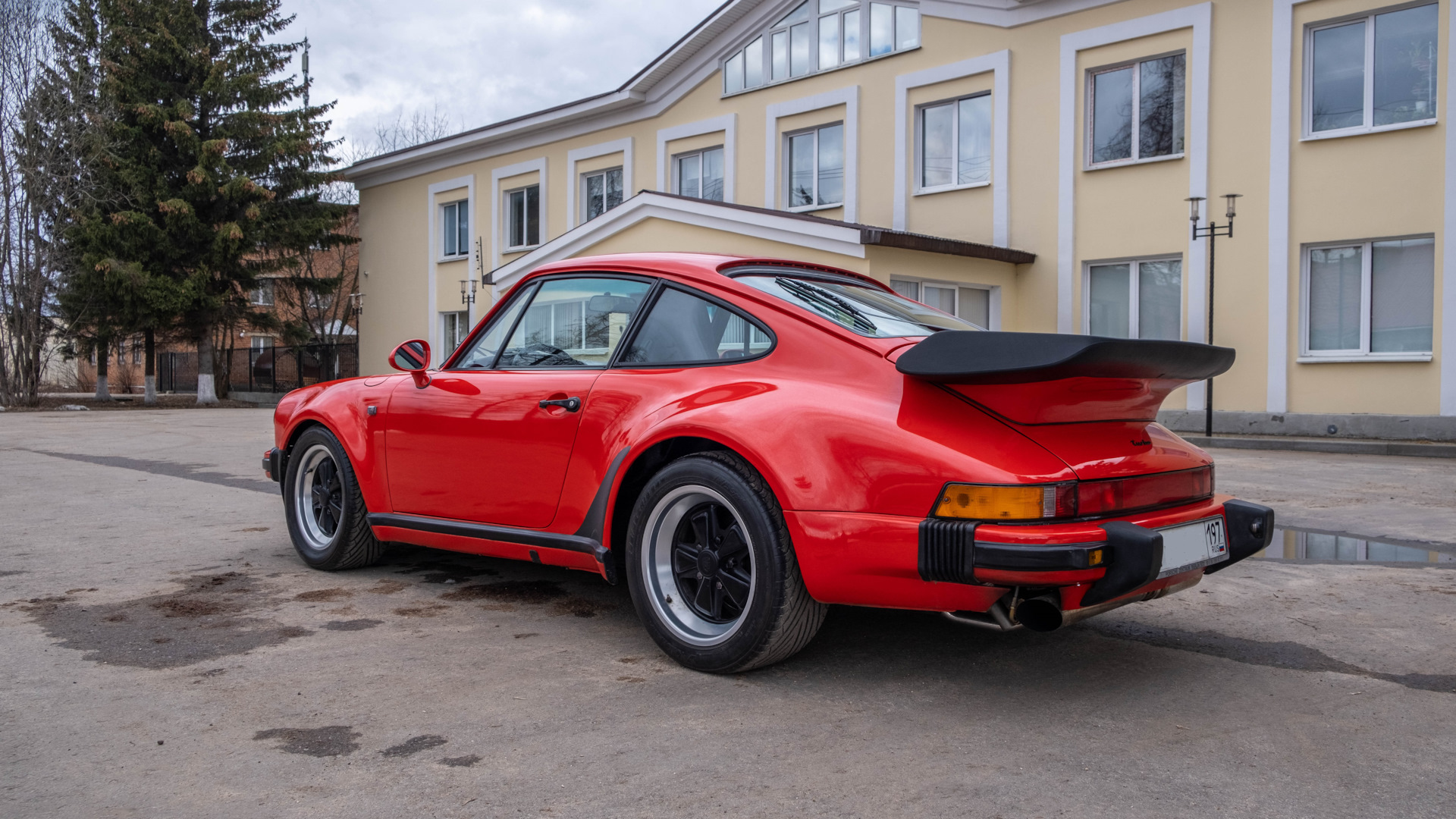 Porsche 911 (930) 3.3 бензиновый 1988 | Прекрасный и Опасный на DRIVE2