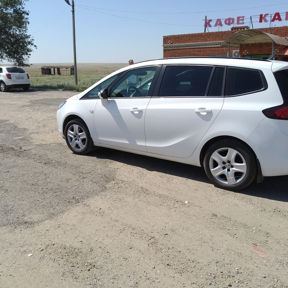 Дорога в отпуск — Opel Zafira Tourer, 1,8 л, 2013 года | путешествие |  DRIVE2