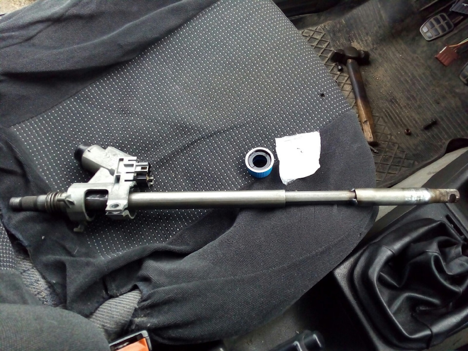 Устранение люфта рулевой колонки — Volkswagen Passat B3, 1,8 л, 1989 ...