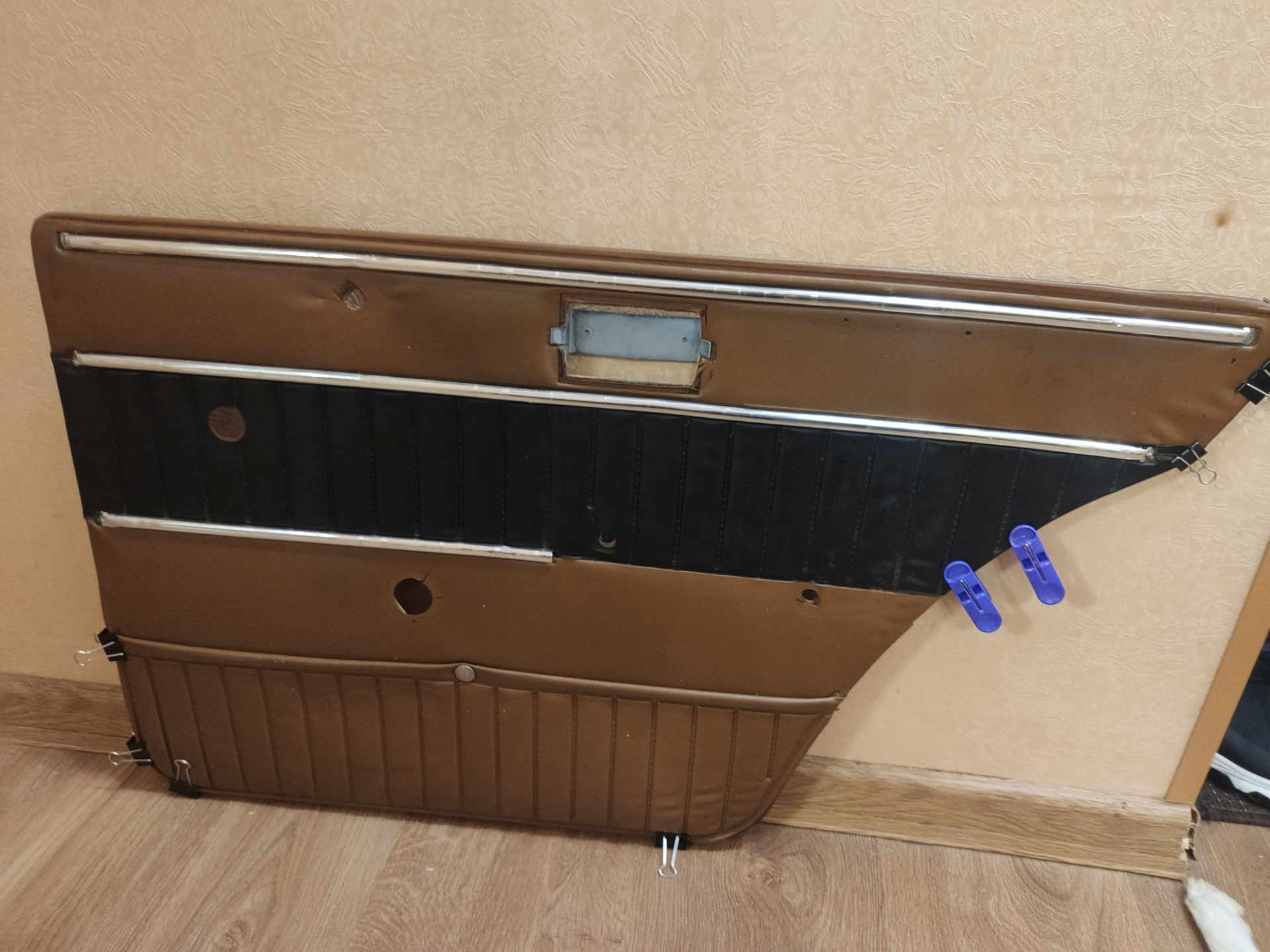 Ремонт обшивок дверей — Lada 2103, 1,5 л, 1975 года | своими руками ...