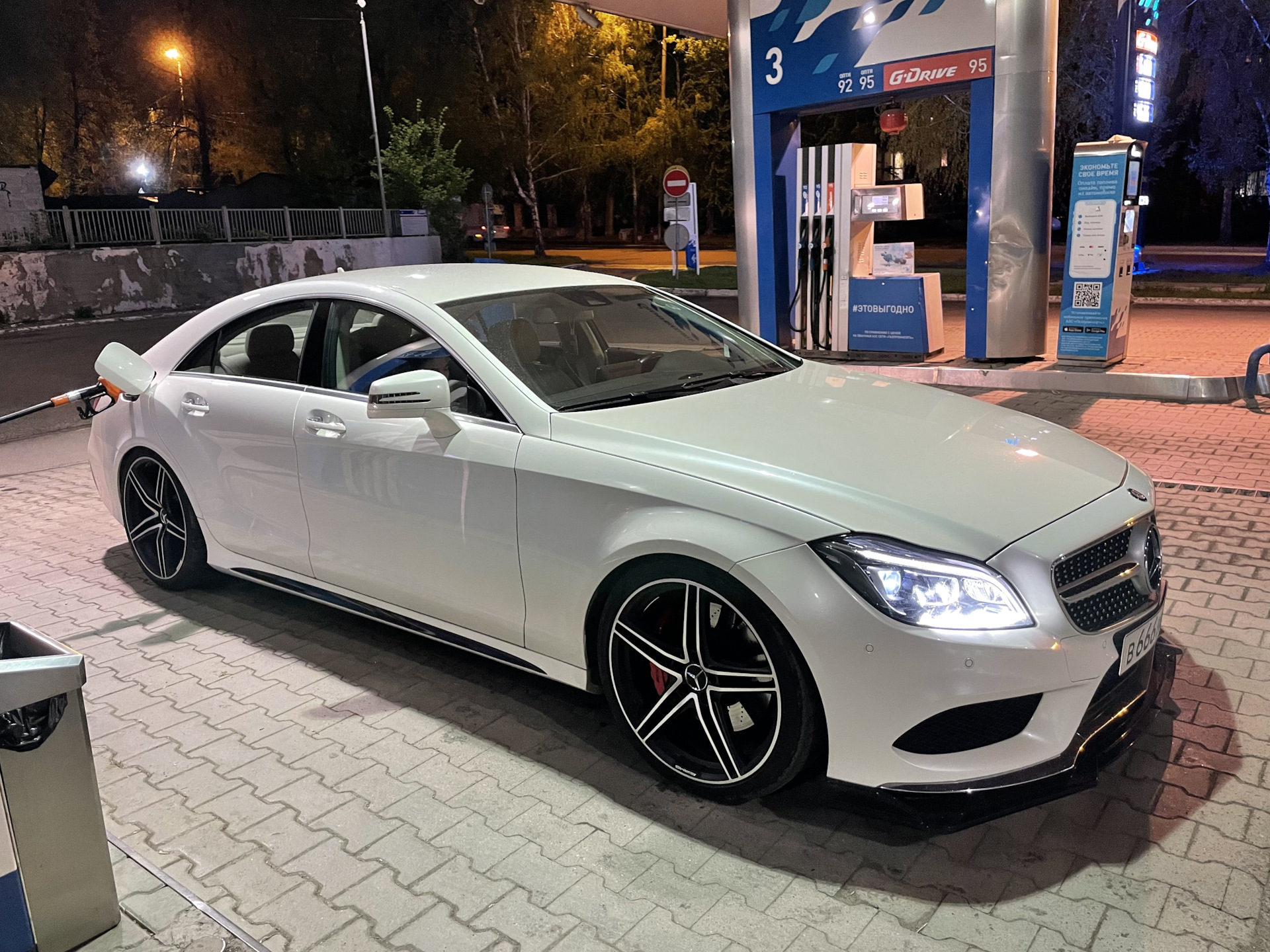 Пороги, элероны заднего бампера — Mercedes-Benz CLS (C218), 3 л, 2016 ...