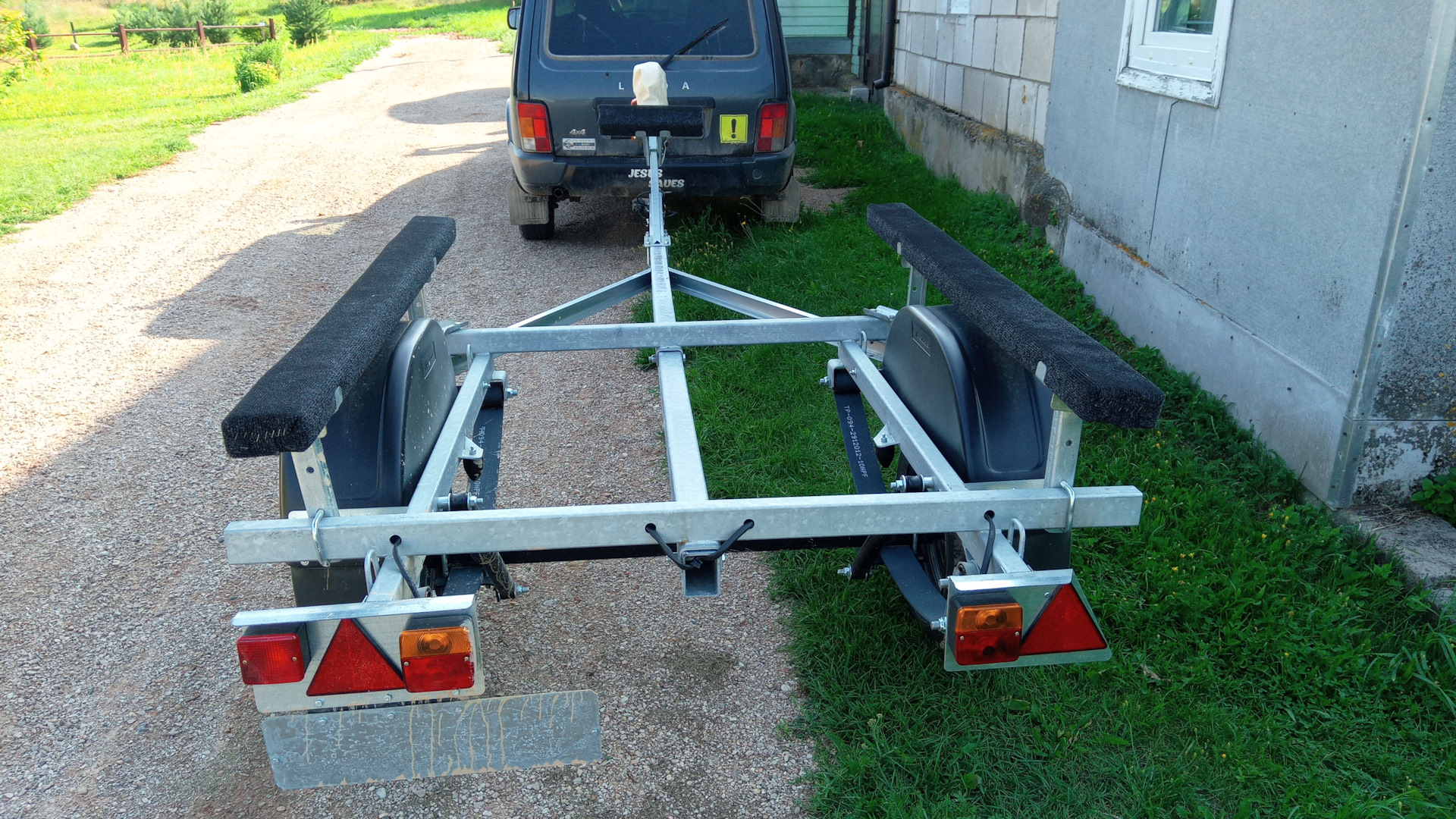 Прицеп для лодки Трейлер 82944С «Ёрш ПВХ» рес/13” — Сообщество «Прицепы ...