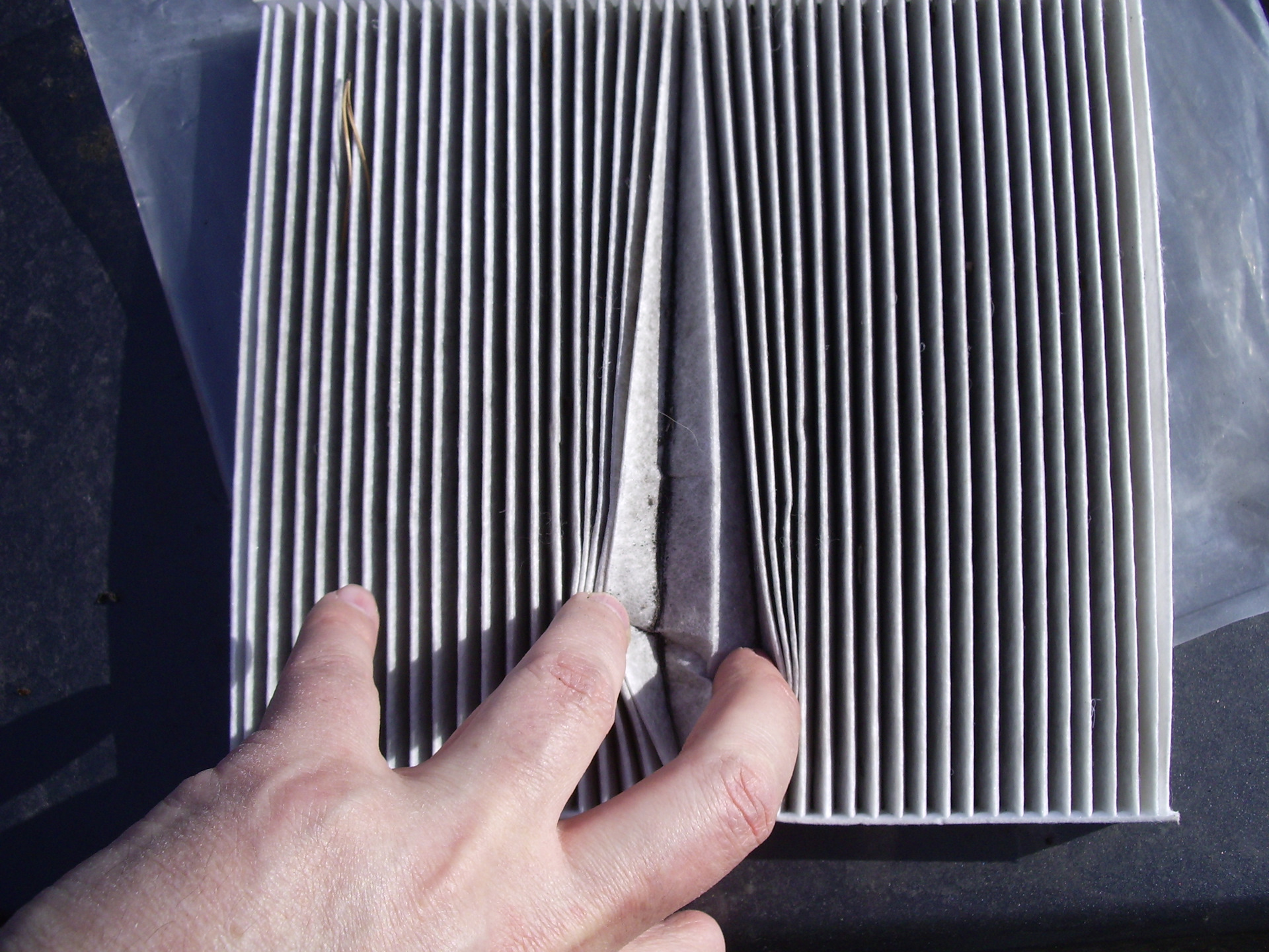 Замена салонного фильтра — Hyundai Solaris, 1,6 л., 2014 года ...