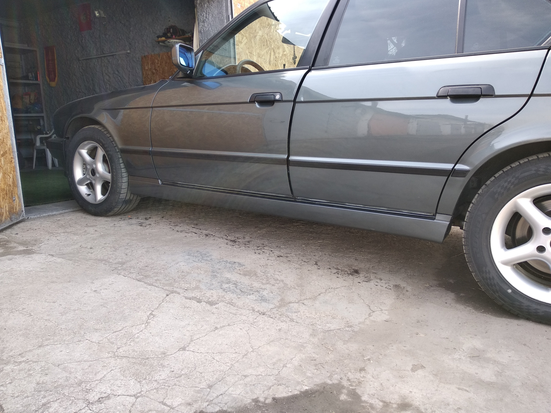 Отчёт по установке накладок на пороги БМВ е34 ч2. — BMW 5 series (E34 ...
